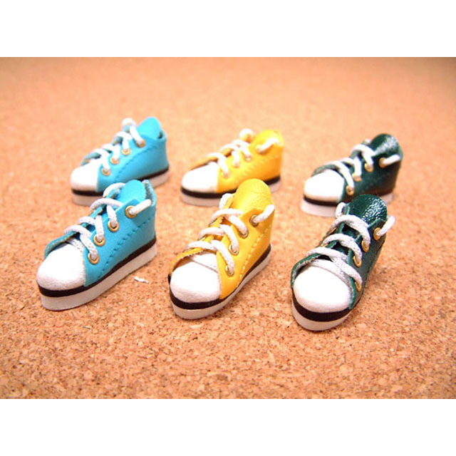 AZONE INTERNATIONAL::衣装・アイテム::商品一覧（ブランド別）